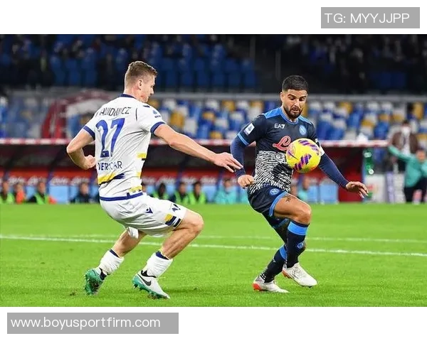 那不勒斯计划冬季租出卢卡需先完成买断交易